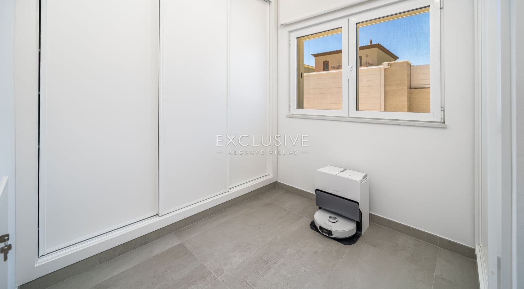 Exceptional Golf & Sea View Villa in Boavista, Lagos