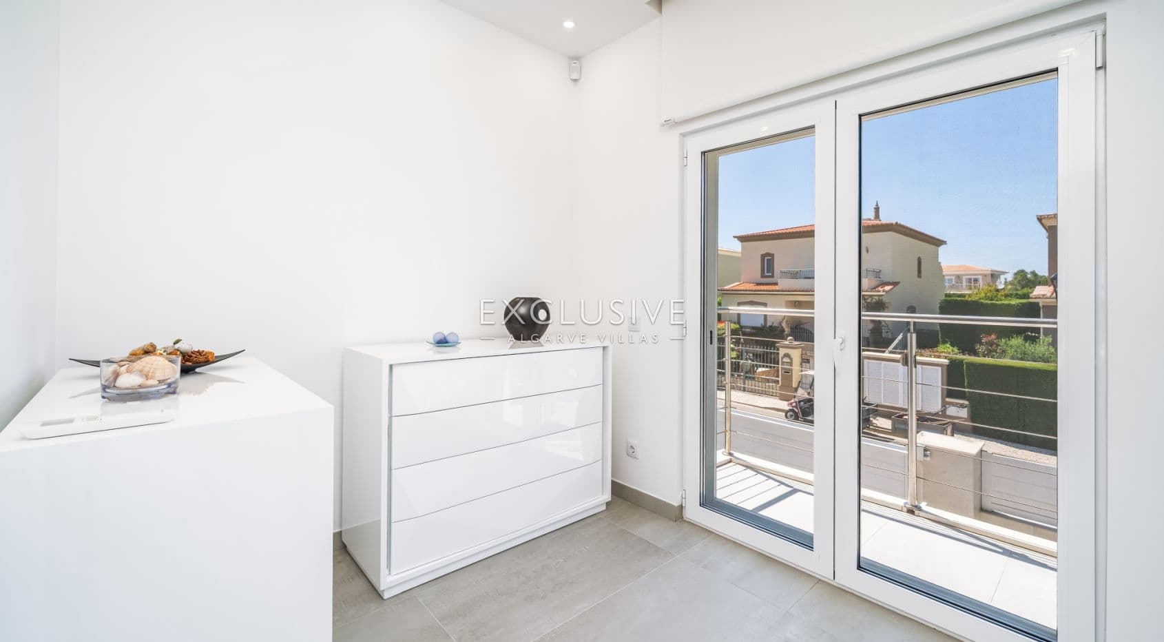 Exceptional Golf & Sea View Villa in Boavista, Lagos