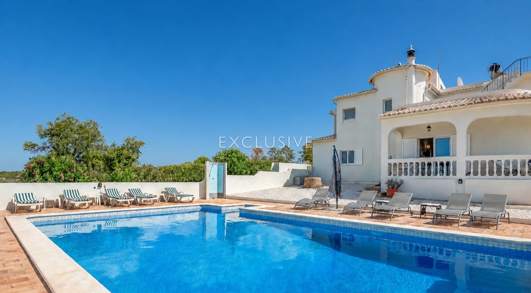 Exclusive 4+1 bedroom Villa with heated pool on 7910m2 plot in Porches, Algarve-2