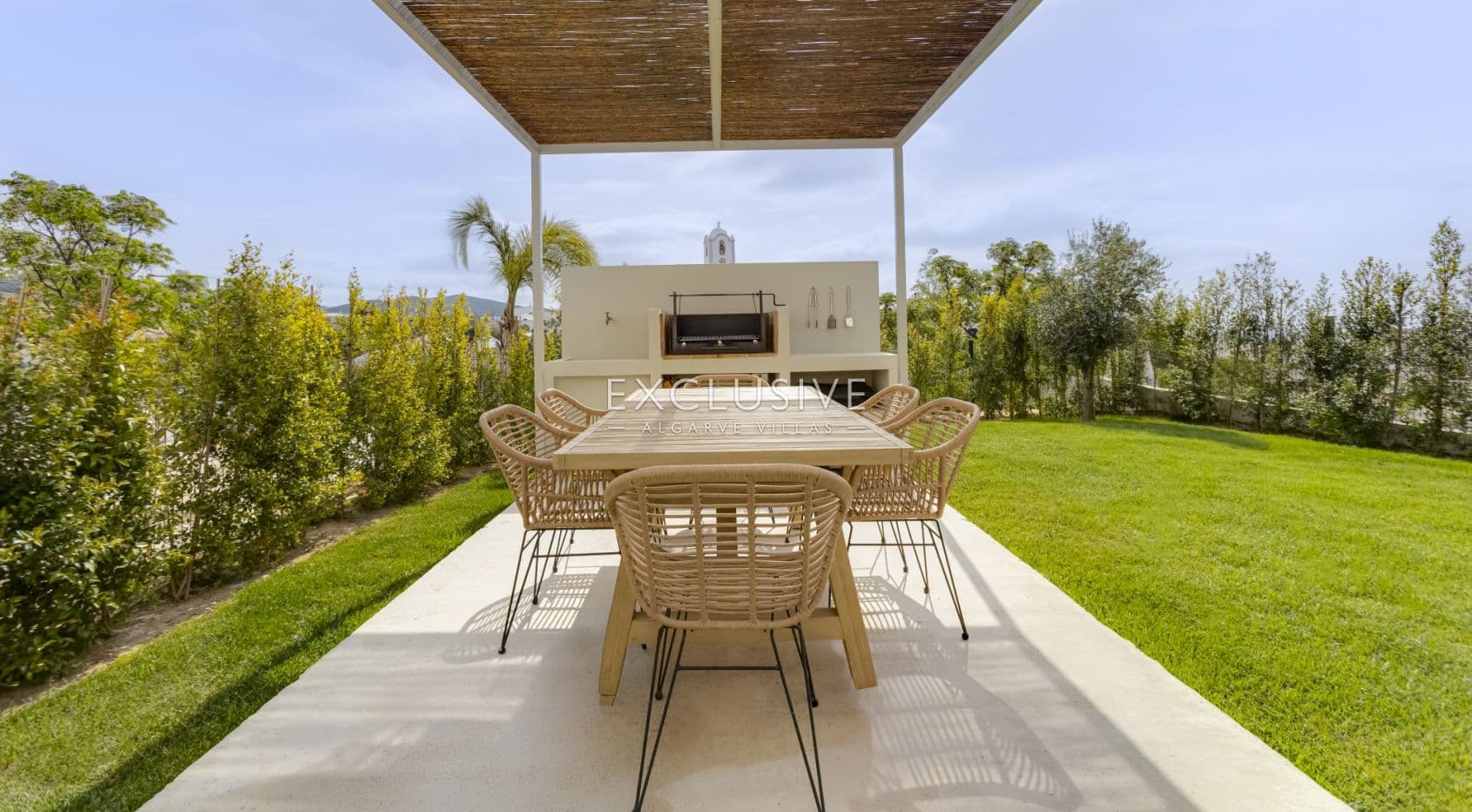 Entdecken Sie eine atemberaubende neue 3-Schlafzimmer-Villa in Santa Bárbara de Nexe, Al