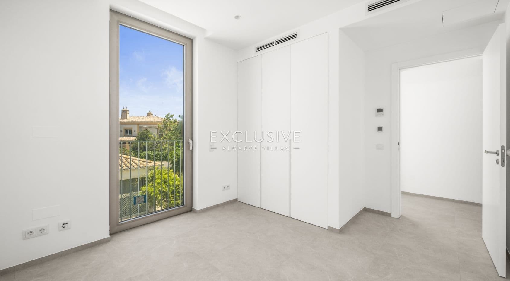 Brand-New 2+1 Bedroom Terraced Villa with Private Roof Terrace in Lagos, Algarve