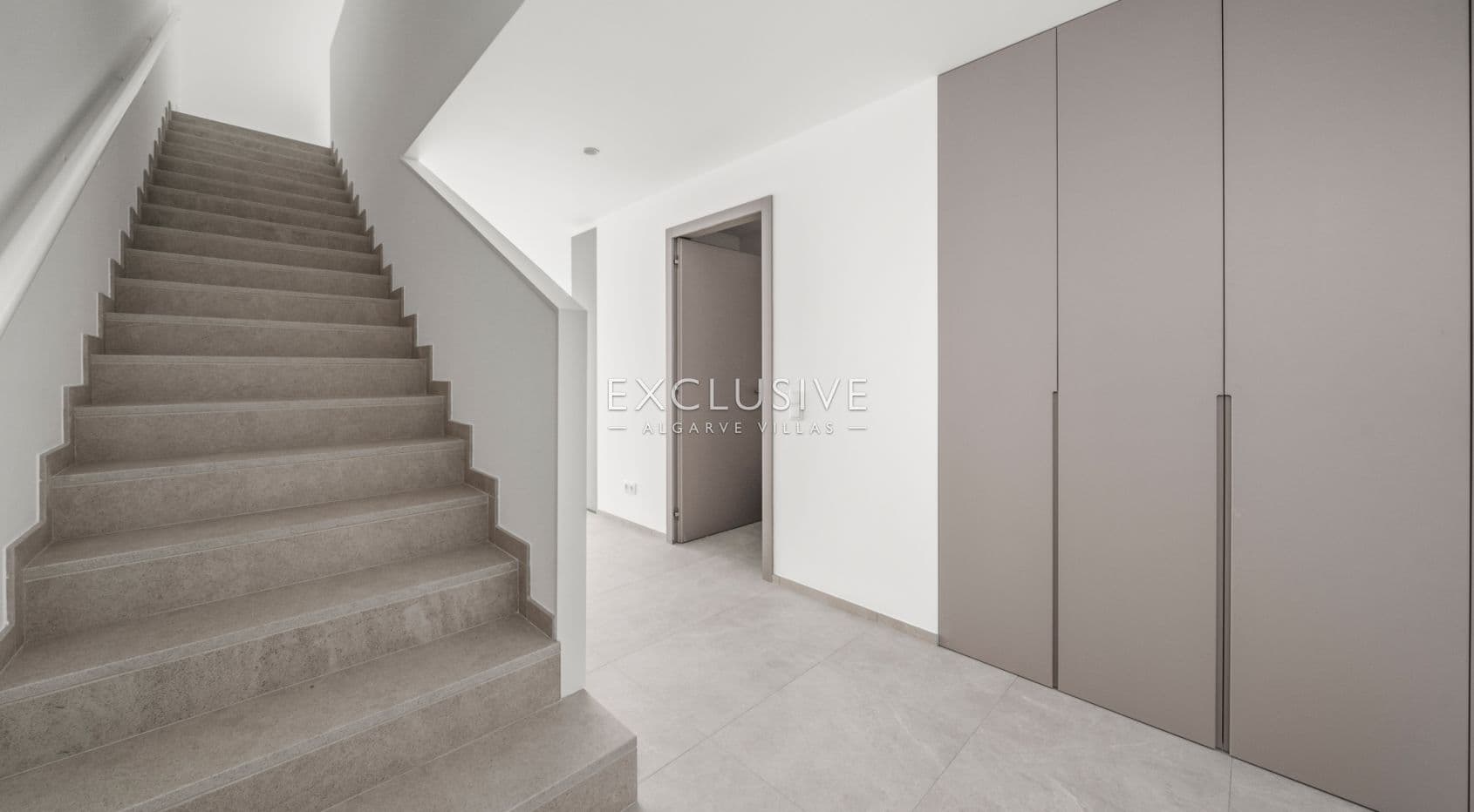 Brand-New 2+1 Bedroom Terraced Villa with Private Roof Terrace in Lagos, Algarve