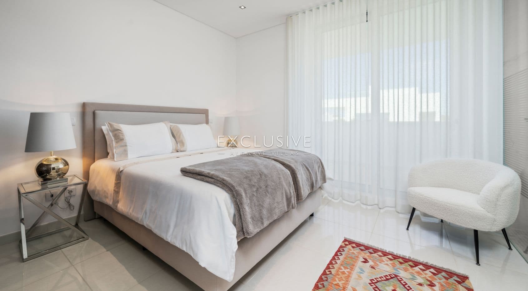 Beachfront Villa with Stunning Sea Views in Ponta da Piedade, Lagos