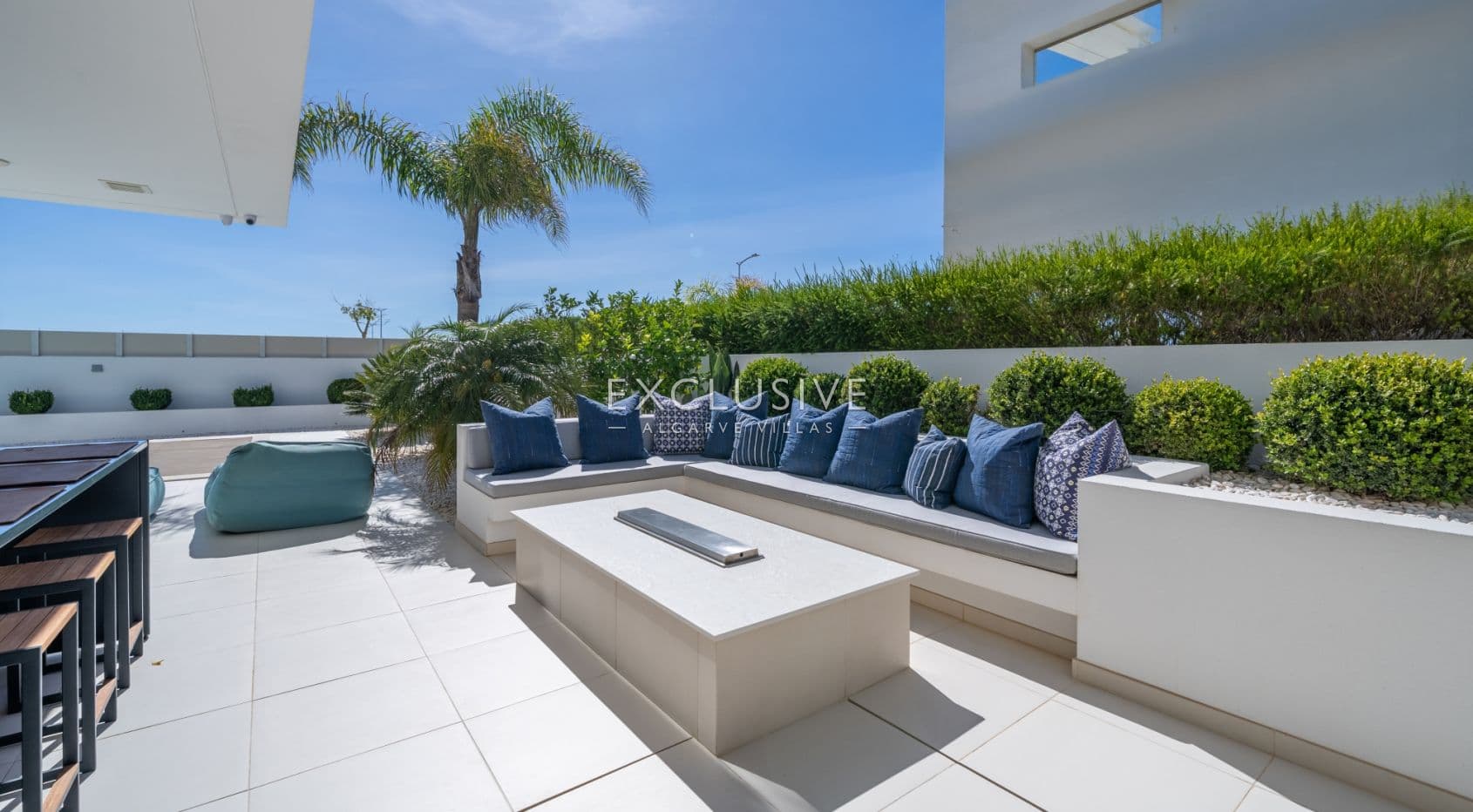 Beachfront Villa with Stunning Sea Views in Ponta da Piedade, Lagos