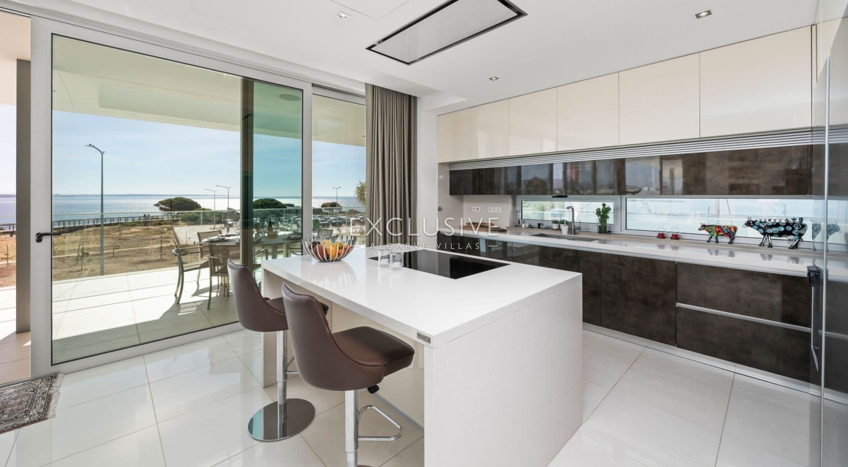 Beachfront Villa with Stunning Sea Views in Ponta da Piedade, Lagos