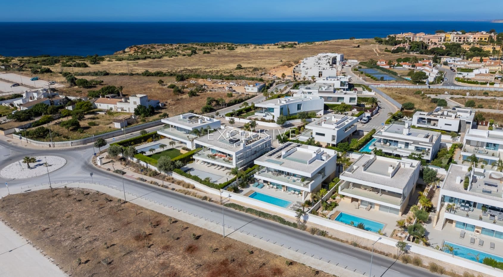 Beachfront Villa with Stunning Sea Views in Ponta da Piedade, Lagos