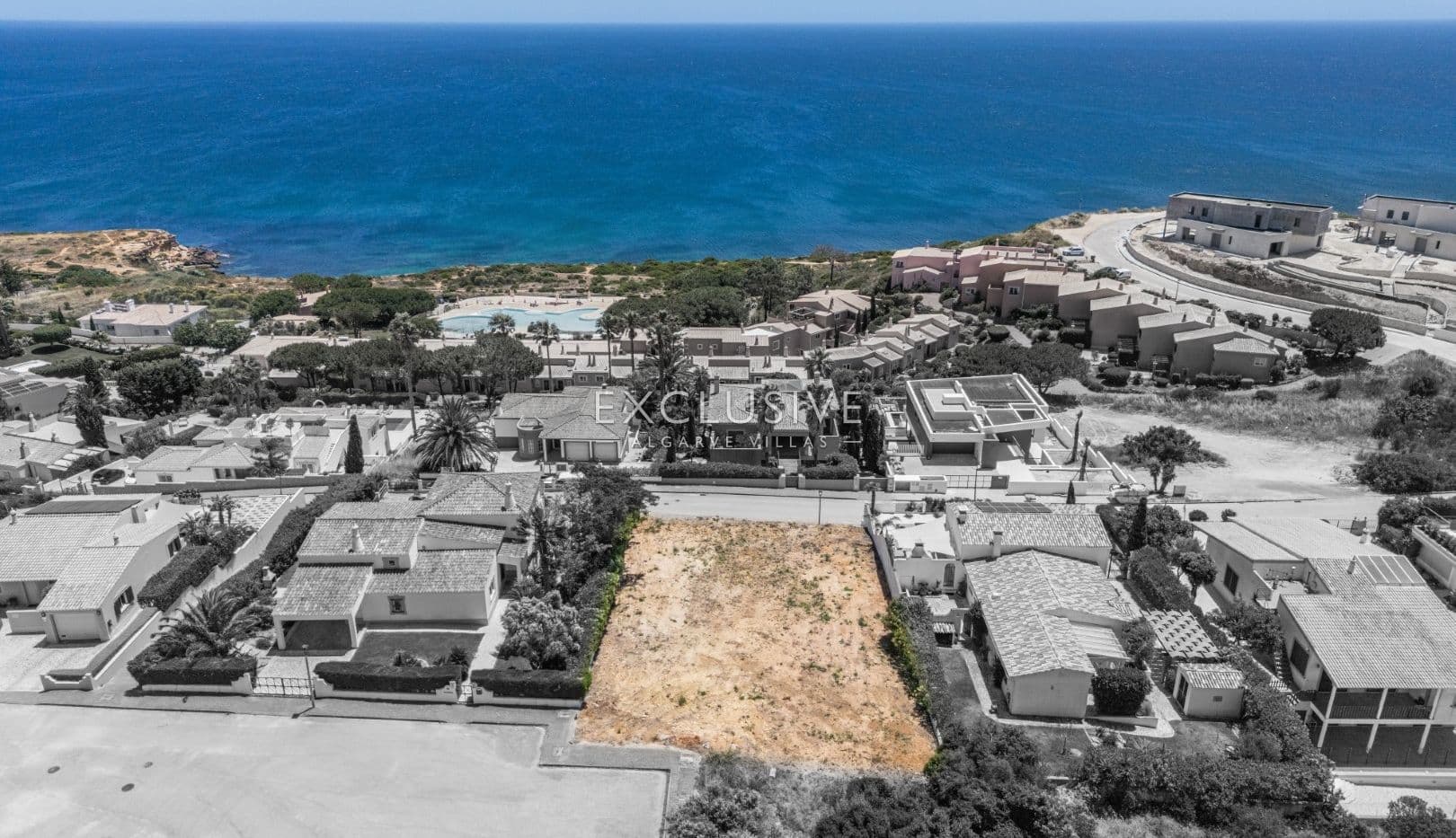 Seltenes Grundstück mit Meerblick in Praia da Luz
