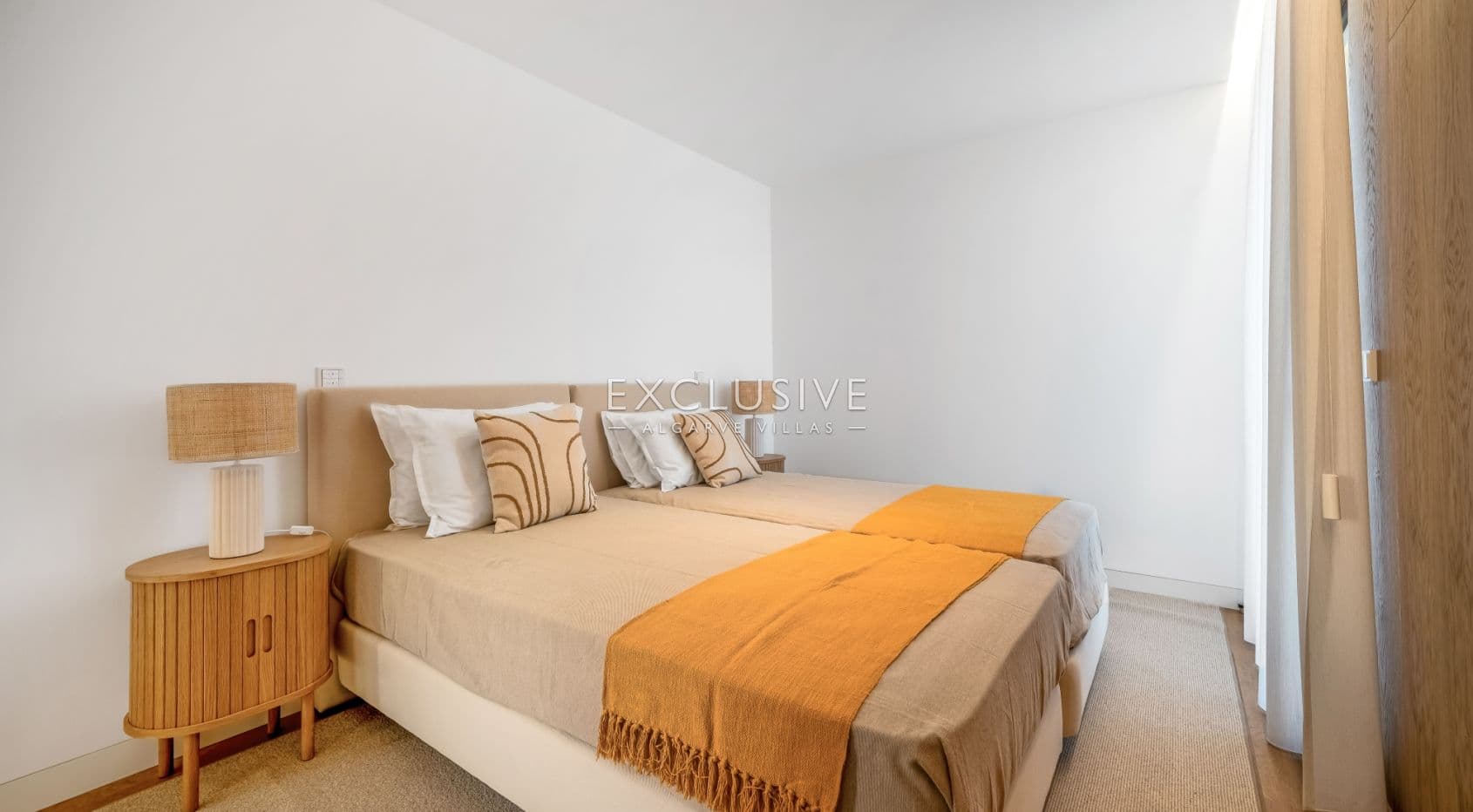 een luxe villa met 3 slaapkamers, privézwembad en tuin in Vilamoura