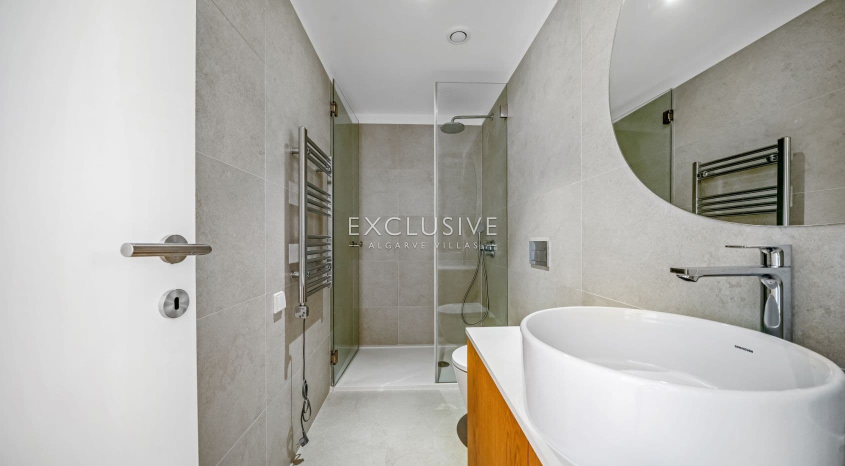 een luxe villa met 3 slaapkamers, privézwembad en tuin in Vilamoura