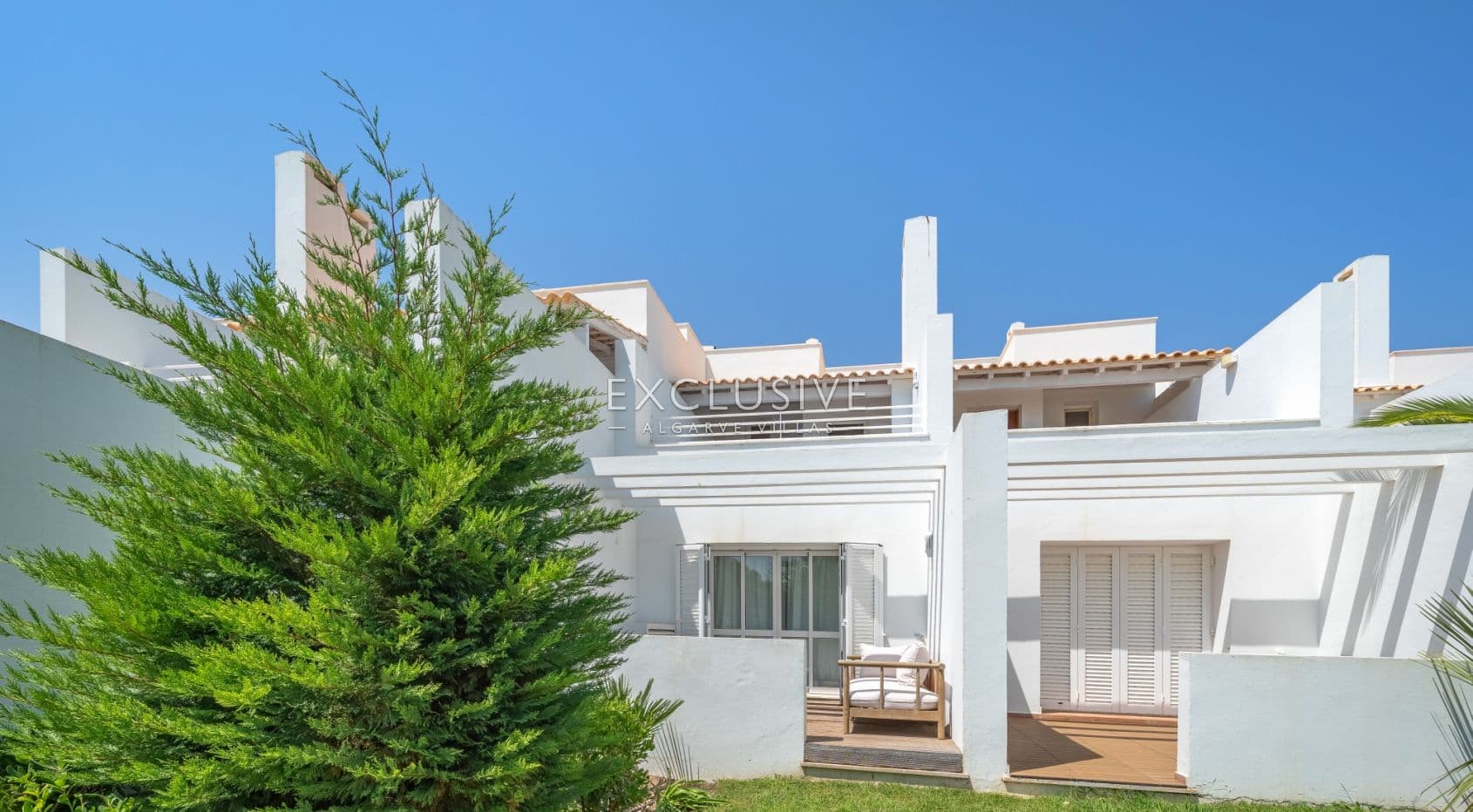Ocean front townhouse in Albufeira with Sea Views & Resort Facilities