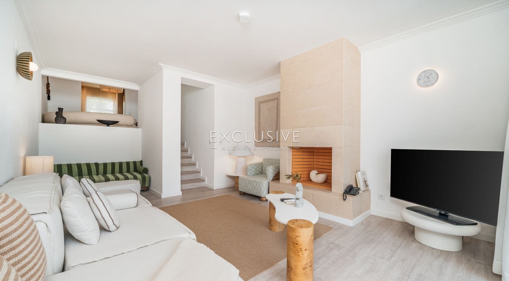 Ocean front townhouse in Albufeira with Sea Views & Resort Facilities