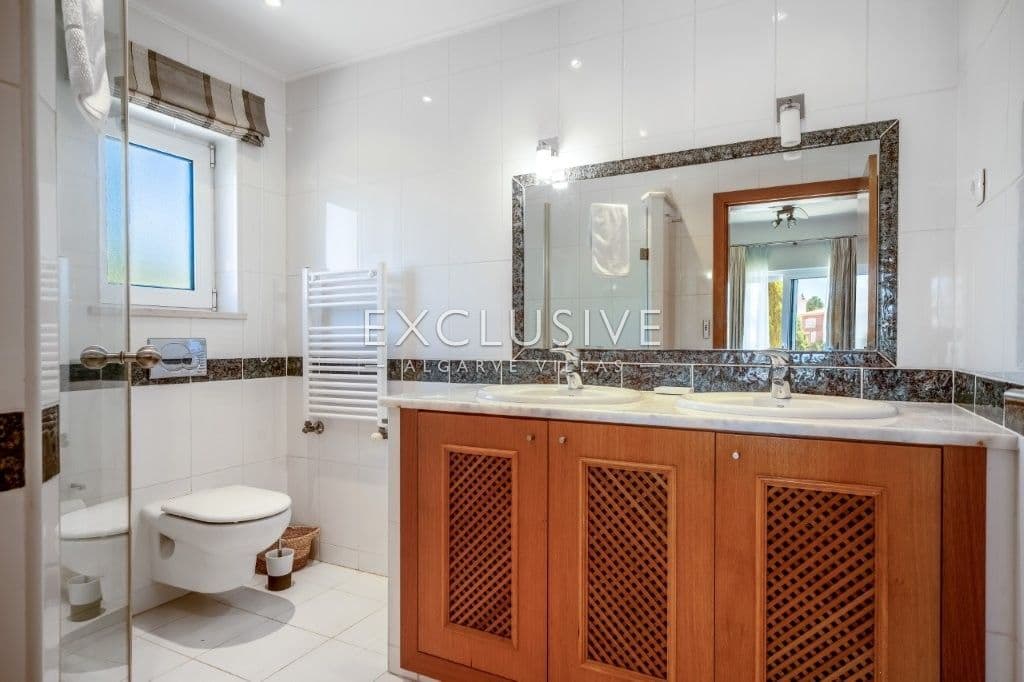 moradia moderna V4, estilo tradicional, piscina e vista para mar, Carvoeiro