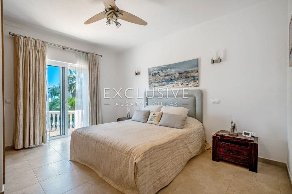 moradia moderna V4, estilo tradicional, piscina e vista para mar, Carvoeiro