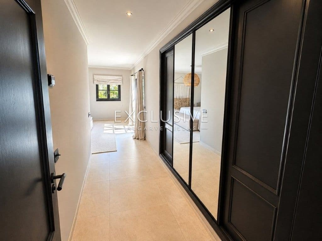 Luxe, gerenoveerde villa met 4 slaapkamers en zwembad in Carvoeiro, Algarve