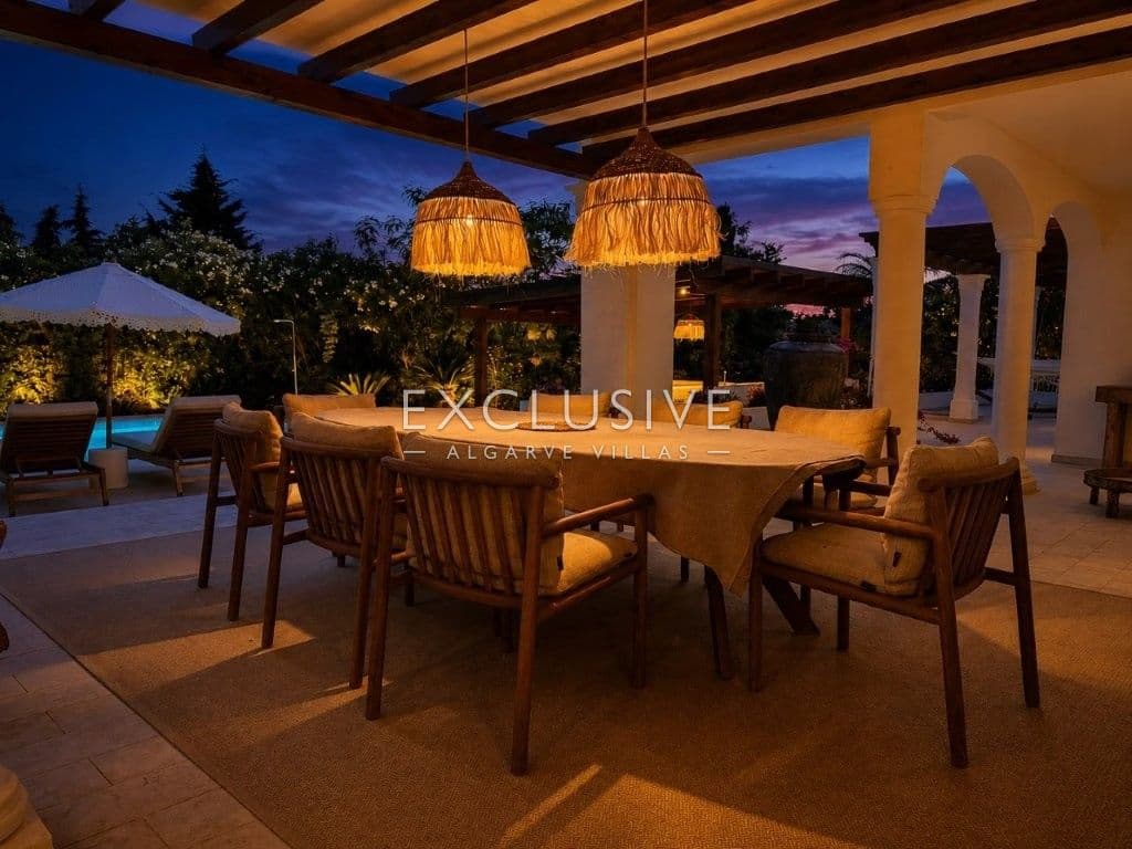 Luxe, gerenoveerde villa met 4 slaapkamers en zwembad in Carvoeiro, Algarve
