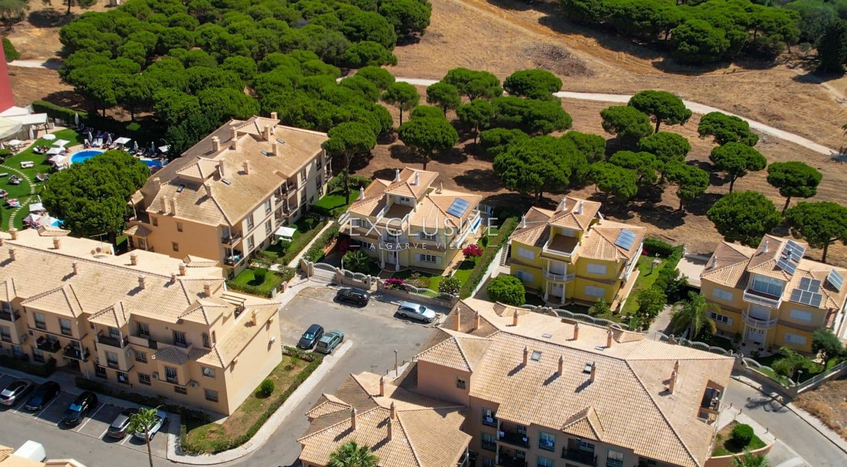 Sea View Villa in Santa Eulália, Walking Distance to the Beach, Albufeira