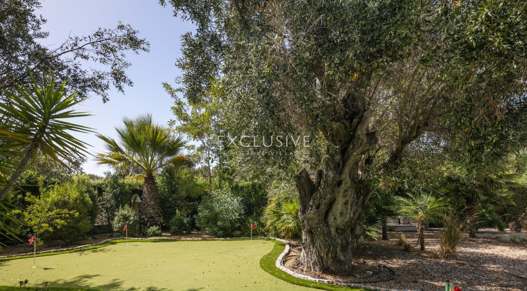 Villa face au terrain de golf, 5 chambres, dans un complexe de golf à Carvoeiro, sur un double terra