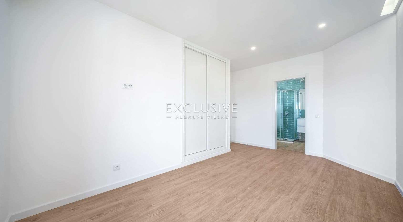 Top-Floor 3-Bedroom Apartment with Sea Views in Lagos