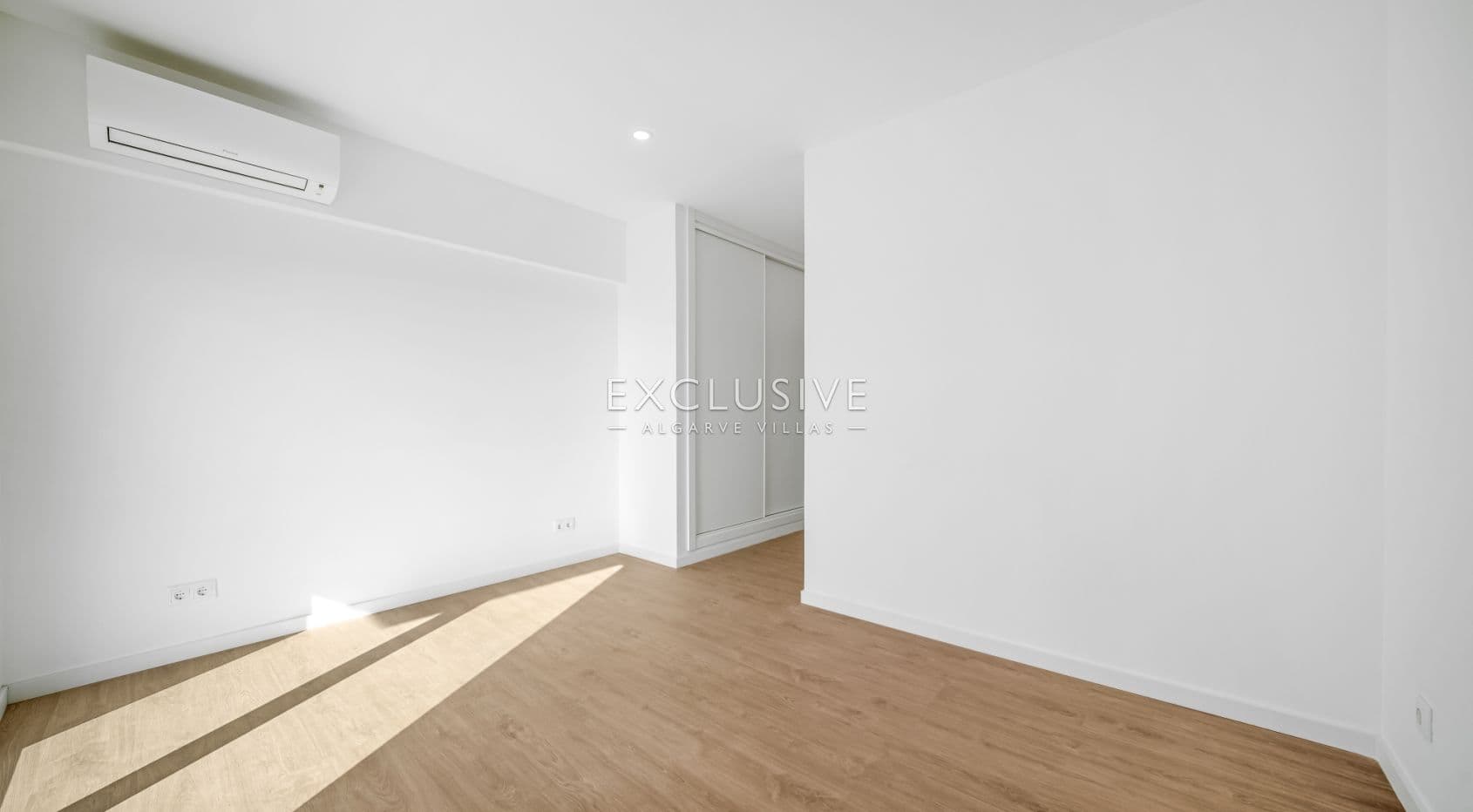 Top-Floor 3-Bedroom Apartment with Sea Views in Lagos