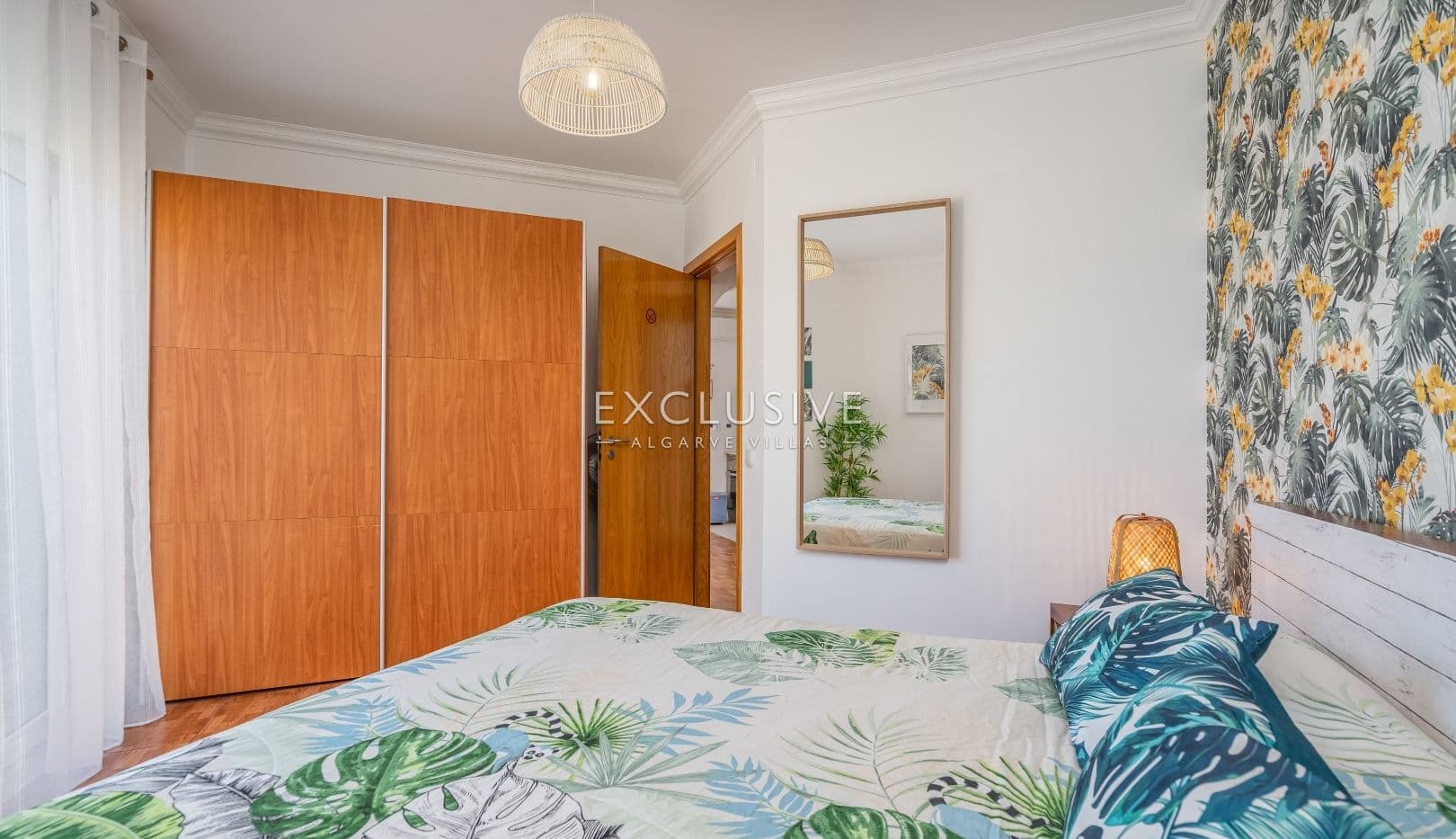 3+2 Bedroom Villa with Pool and Guest Annex in Cerro das Mós, Lagos, Algarve