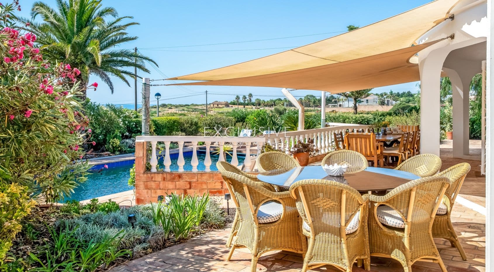 Charmante villa met 4 slaapkamers en een prachtig uitzicht op zee, vlakbij Praia da Luz en Burgau