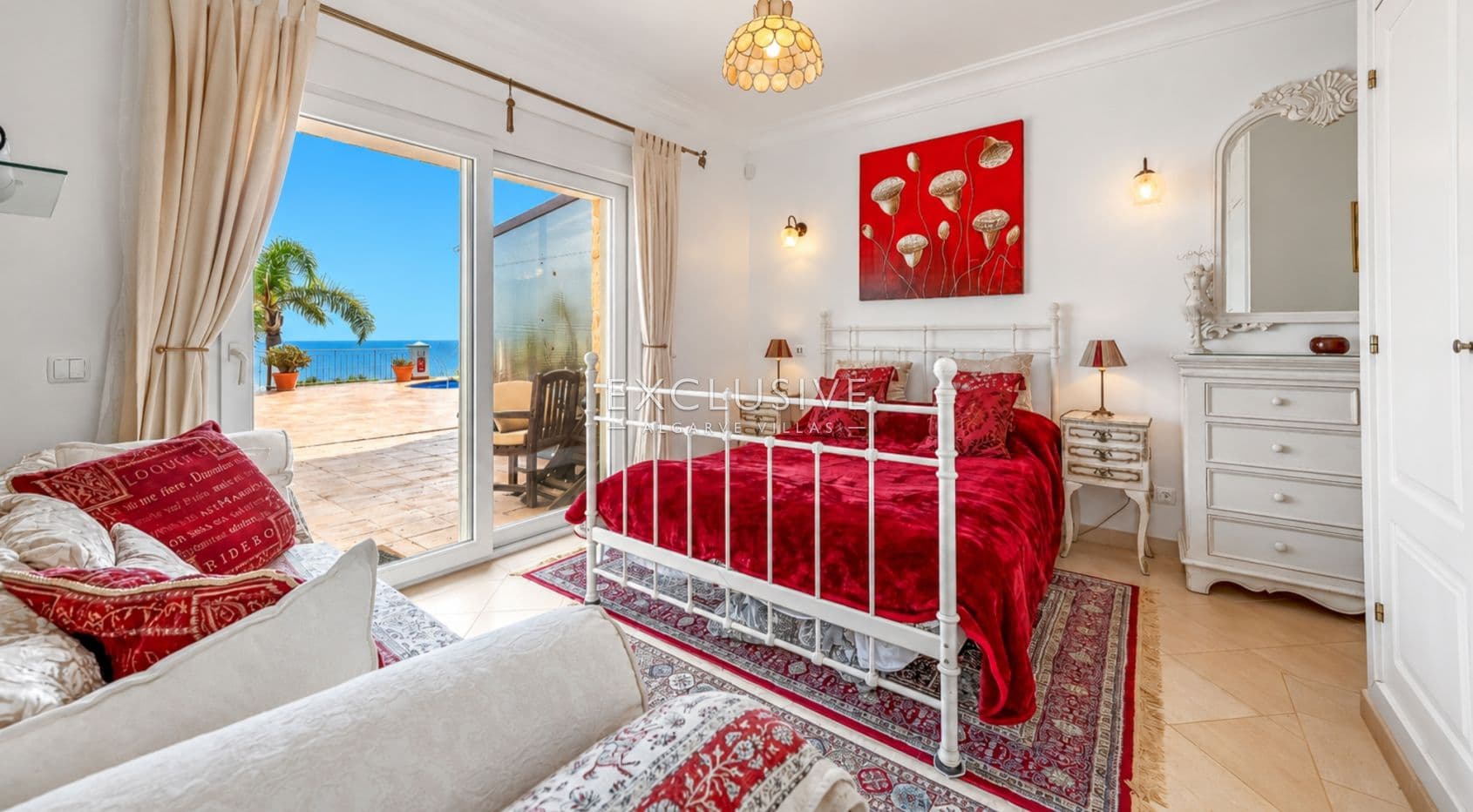 Sea front villa in Praia da Luz, Lagos