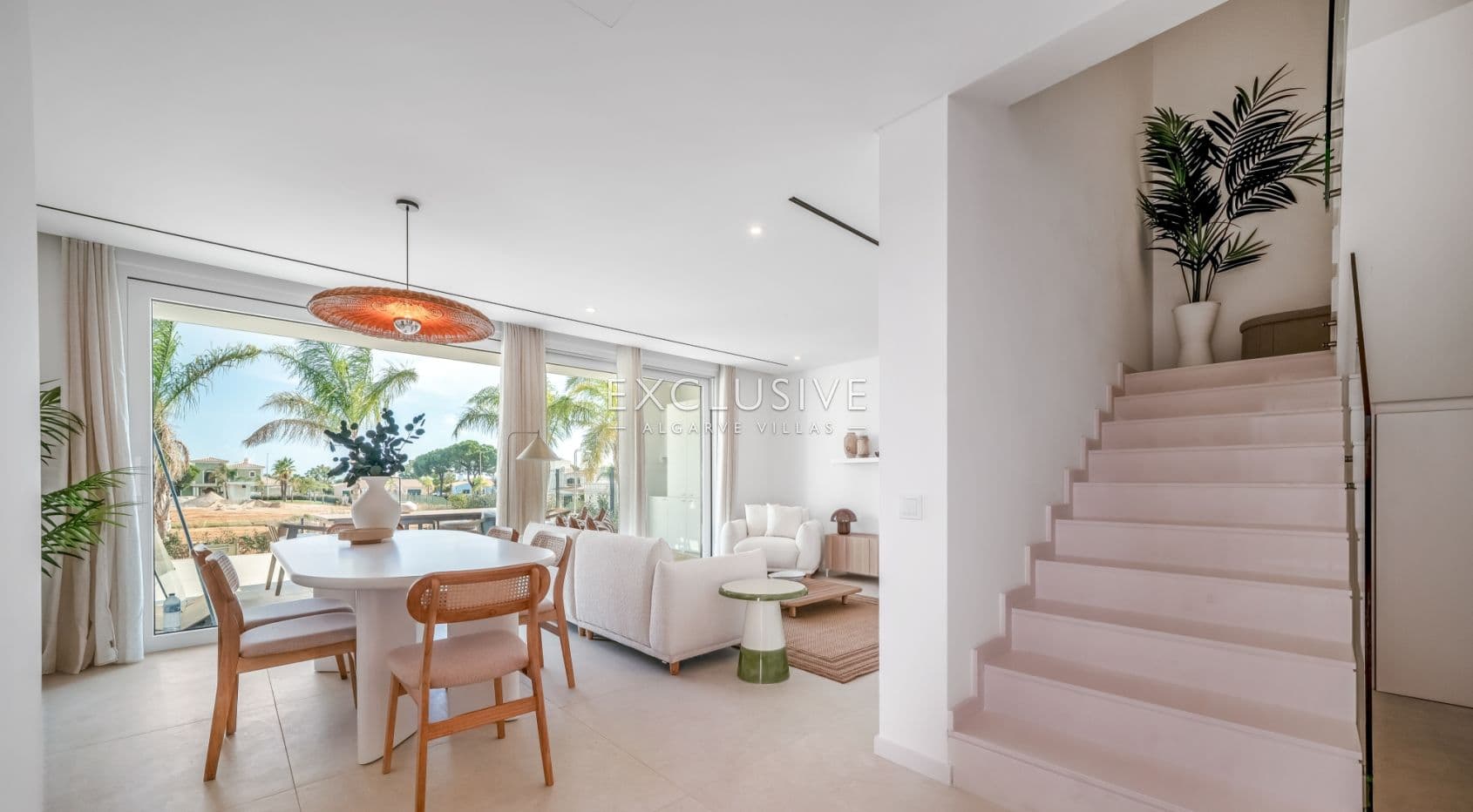 Brand-New Villa Close to Golf and Beach near Vilamoura & Vila Sol