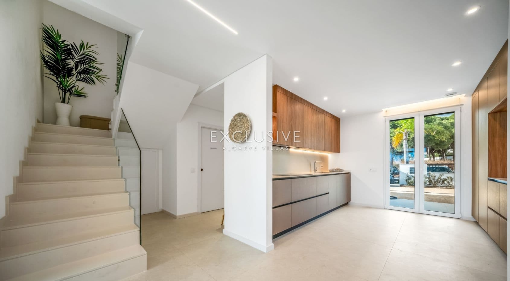 Brand-New Villa Close to Golf and Beach near Vilamoura & Vila Sol