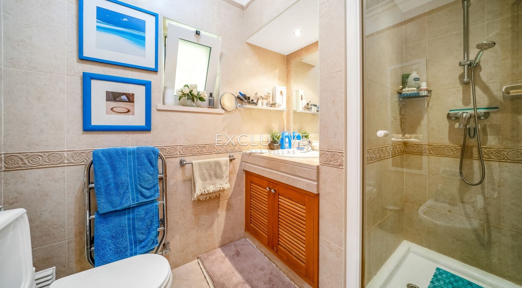 Spacieuse propriété avec vue sur le golf et jardin privé à Boavista, Lagos