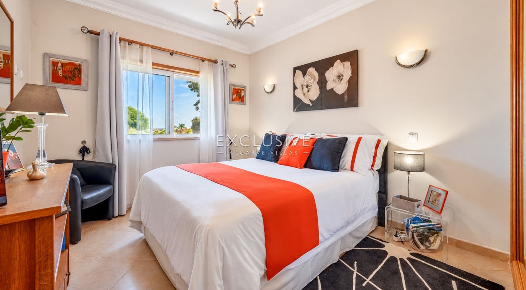 Spacieuse propriété avec vue sur le golf et jardin privé à Boavista, Lagos