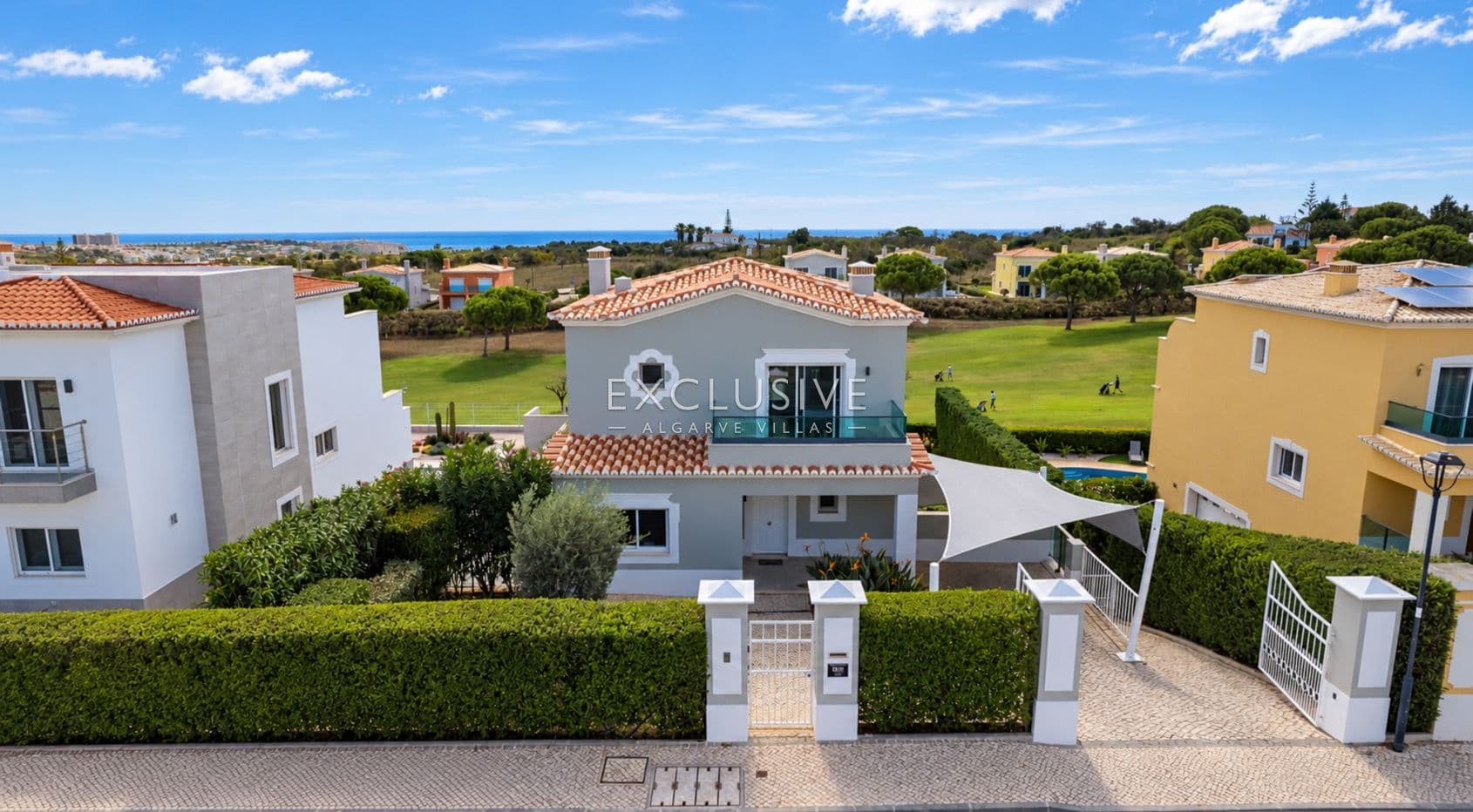 Villa de golf en première ligne avec vue sur la mer à Boavista, Lagos