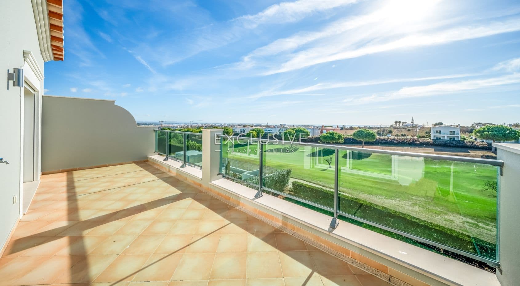 Villa de golf en première ligne avec vue sur la mer à Boavista, Lagos