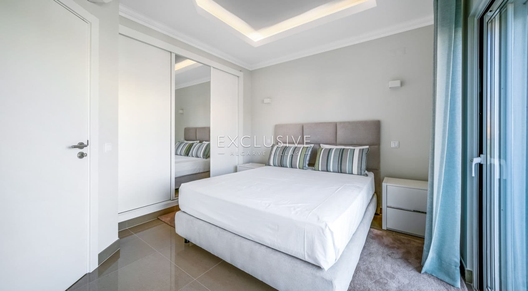 Villa de golf en première ligne avec vue sur la mer à Boavista, Lagos