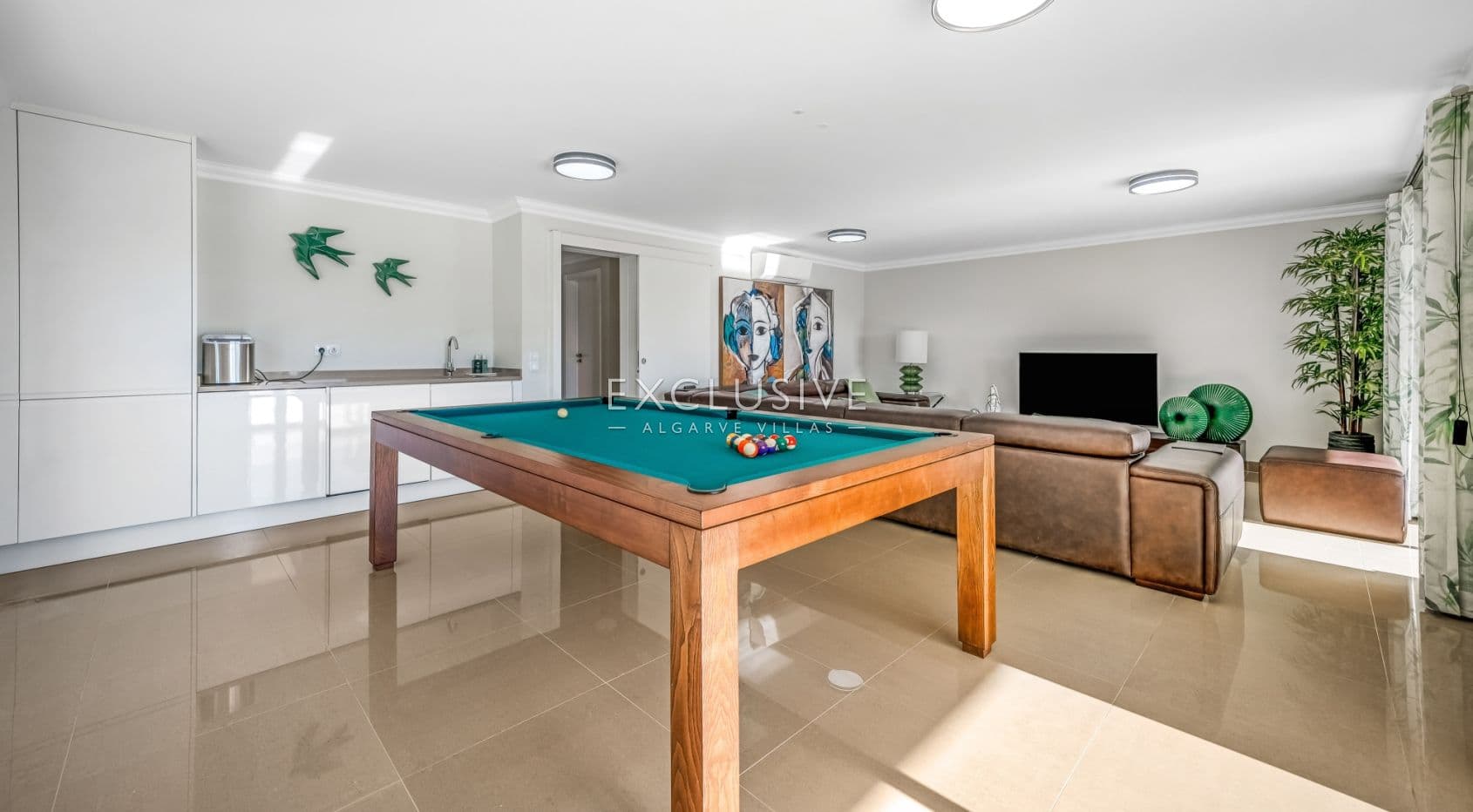 Villa de golf en première ligne avec vue sur la mer à Boavista, Lagos