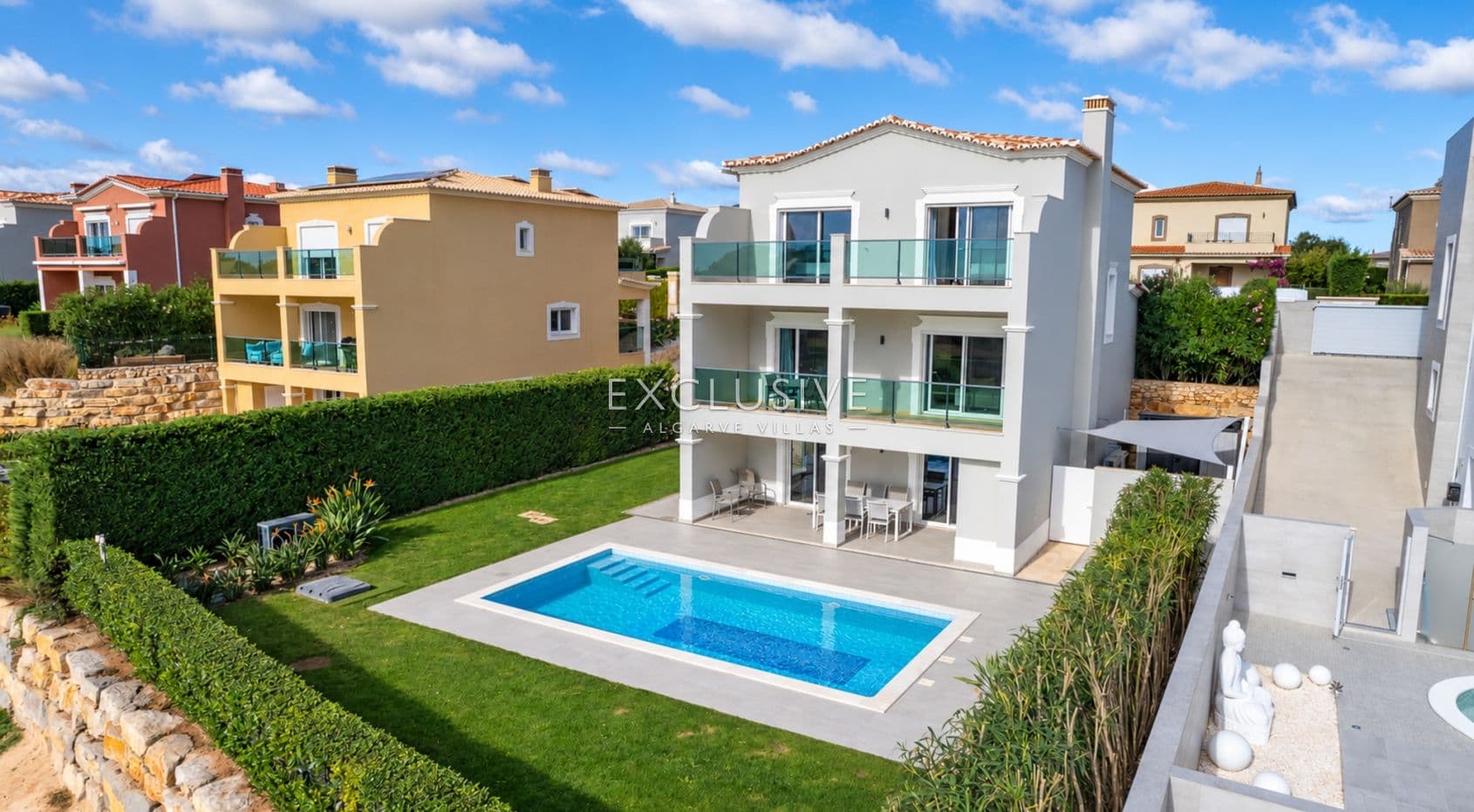 Villa de golf en première ligne avec vue sur la mer à Boavista, Lagos