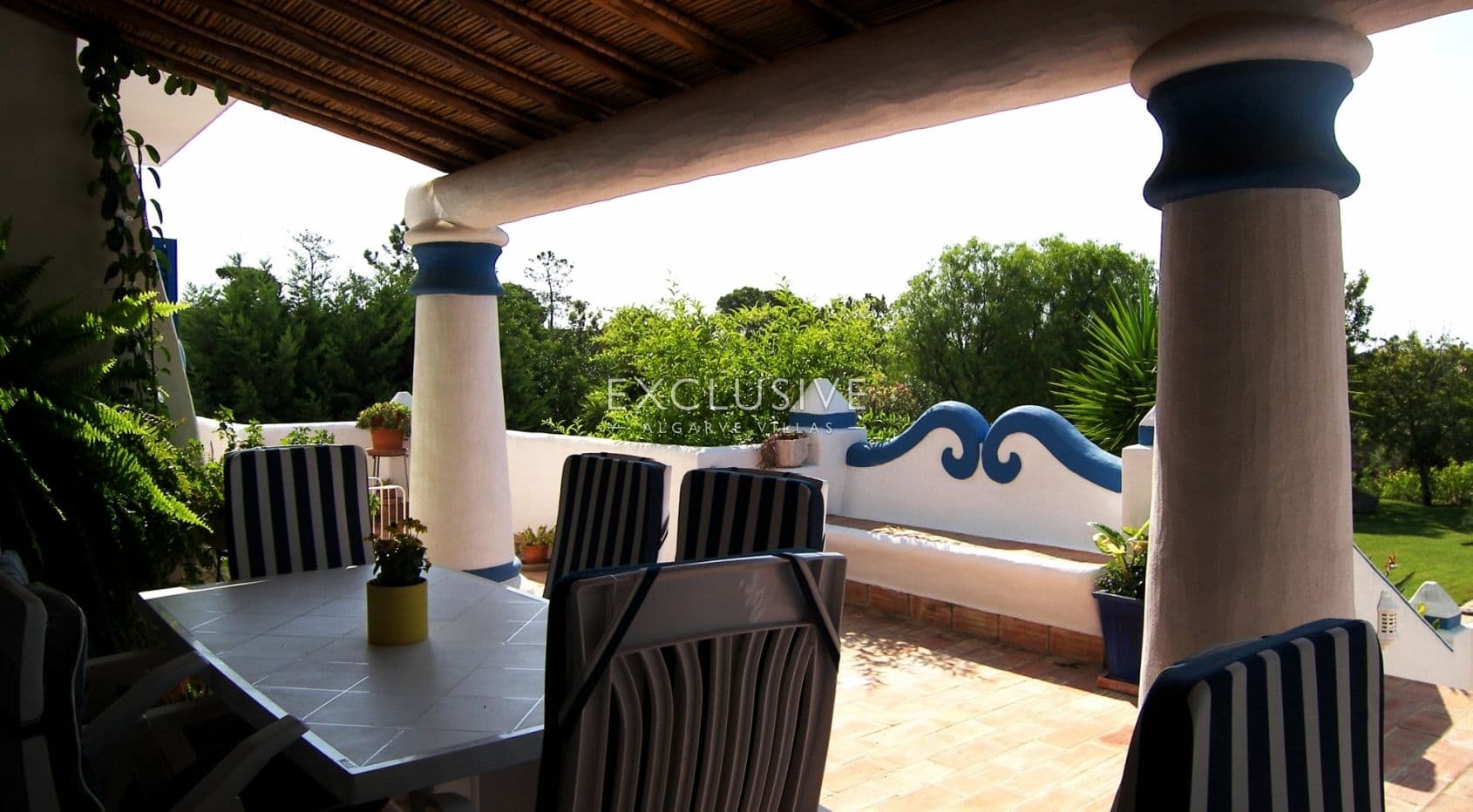 Traditional quinta style mansion with 3 ha. of land in Almancil Central Algarve