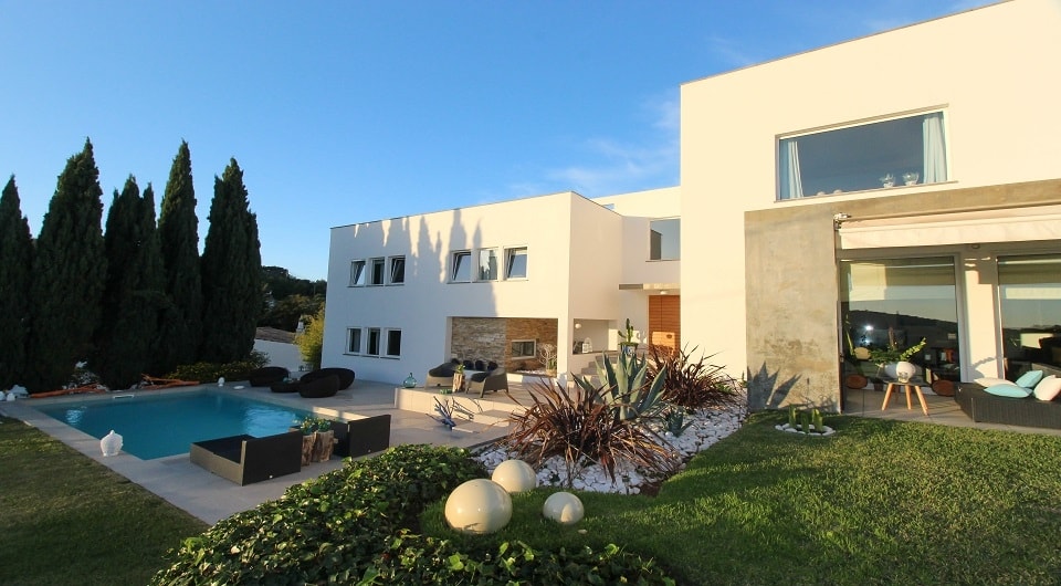 Contemporary 4 bedroom villa in Sao bras country side in Central Algarve