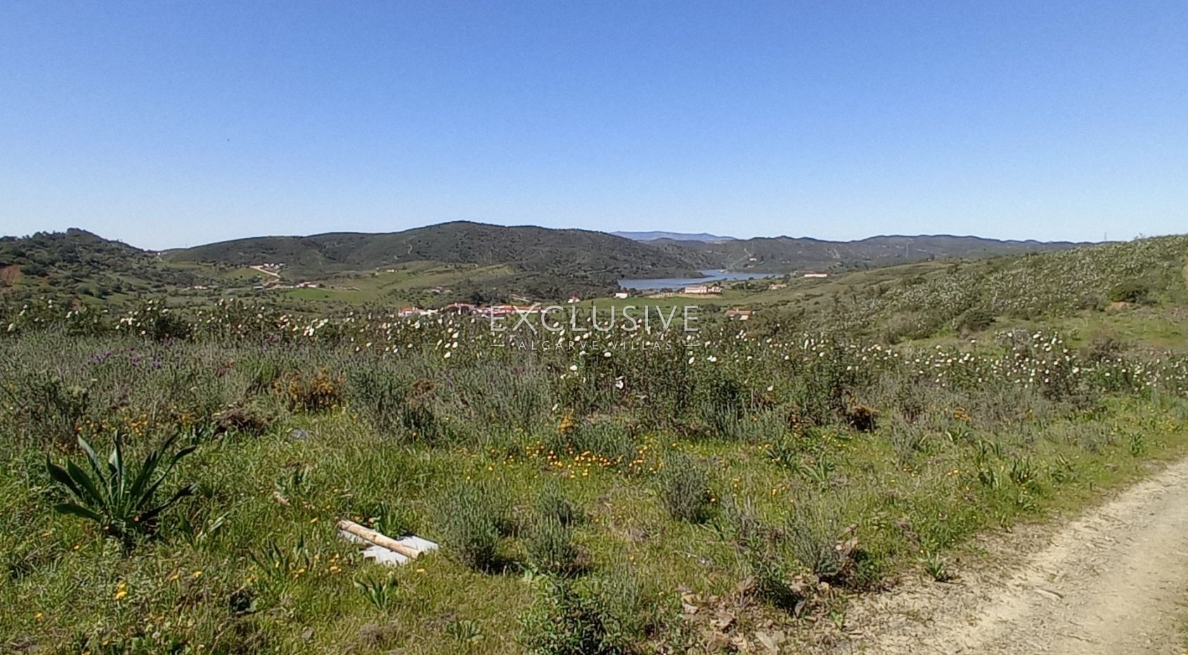 89 Hectare plot for development of a tourist resort in North Algarve