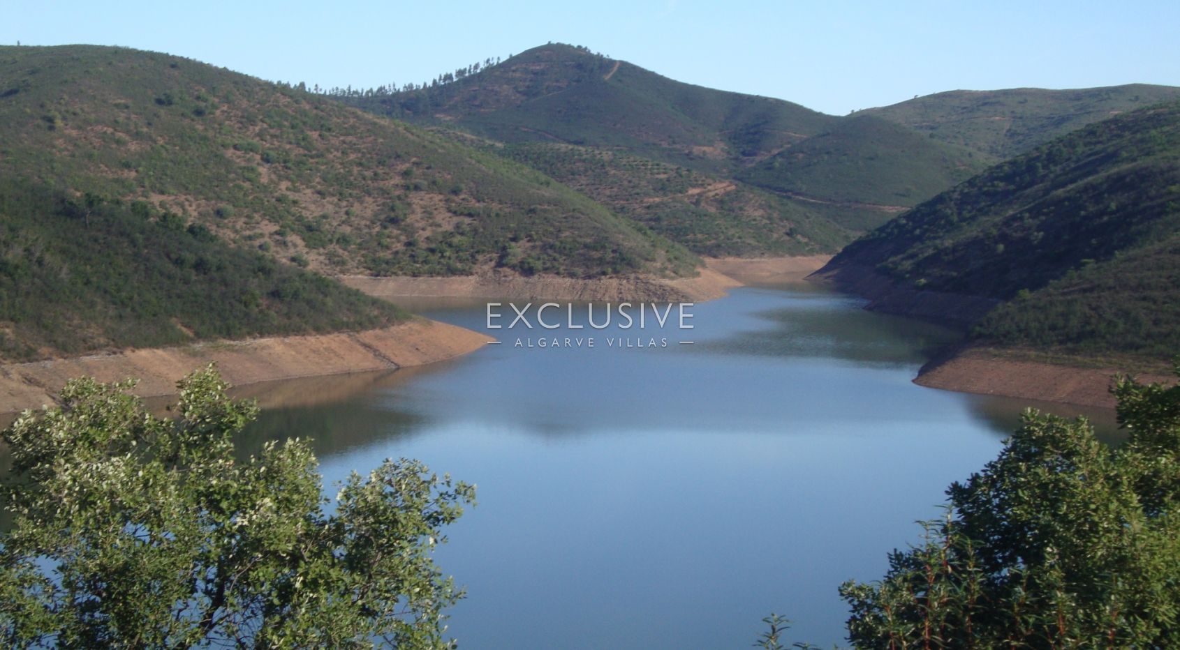 Buy stunning Waterfront plot for villa or tourism project near messines Algarve