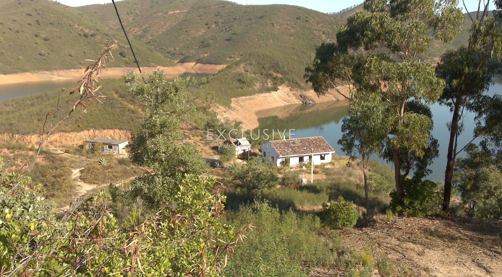 Buy stunning Waterfront plot for villa or tourism project near messines Algarve