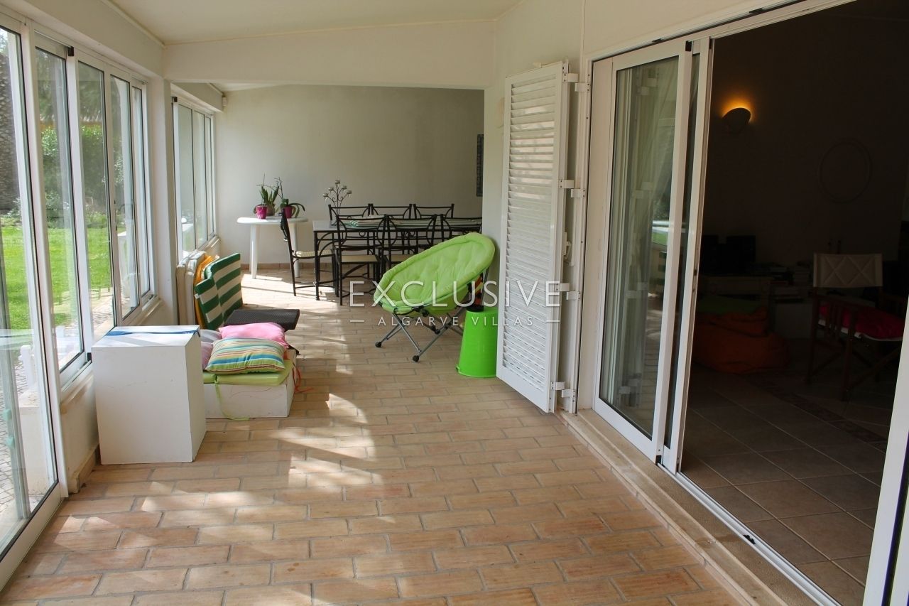 5 bedroom villa with pool in large grounds on Penina Golfcourse near Alvor