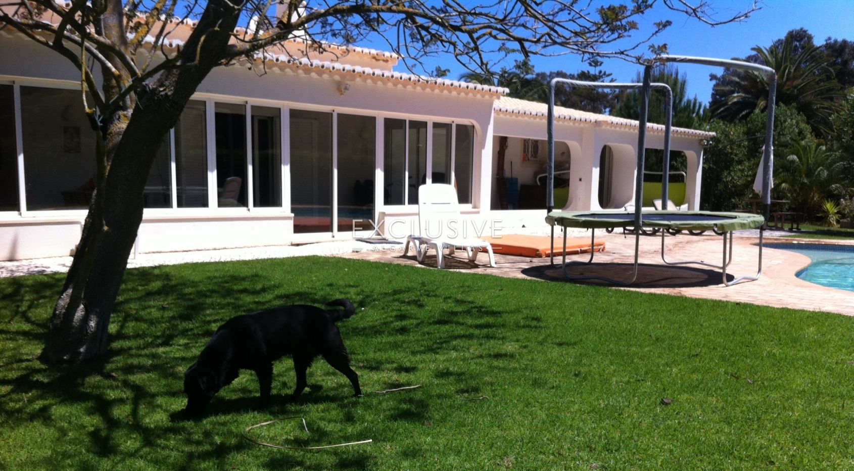 5 bedroom villa with pool in large grounds on Penina Golfcourse near Alvor