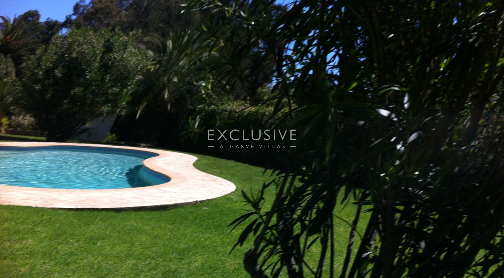 5 bedroom villa with pool in large grounds on Penina Golfcourse near Alvor