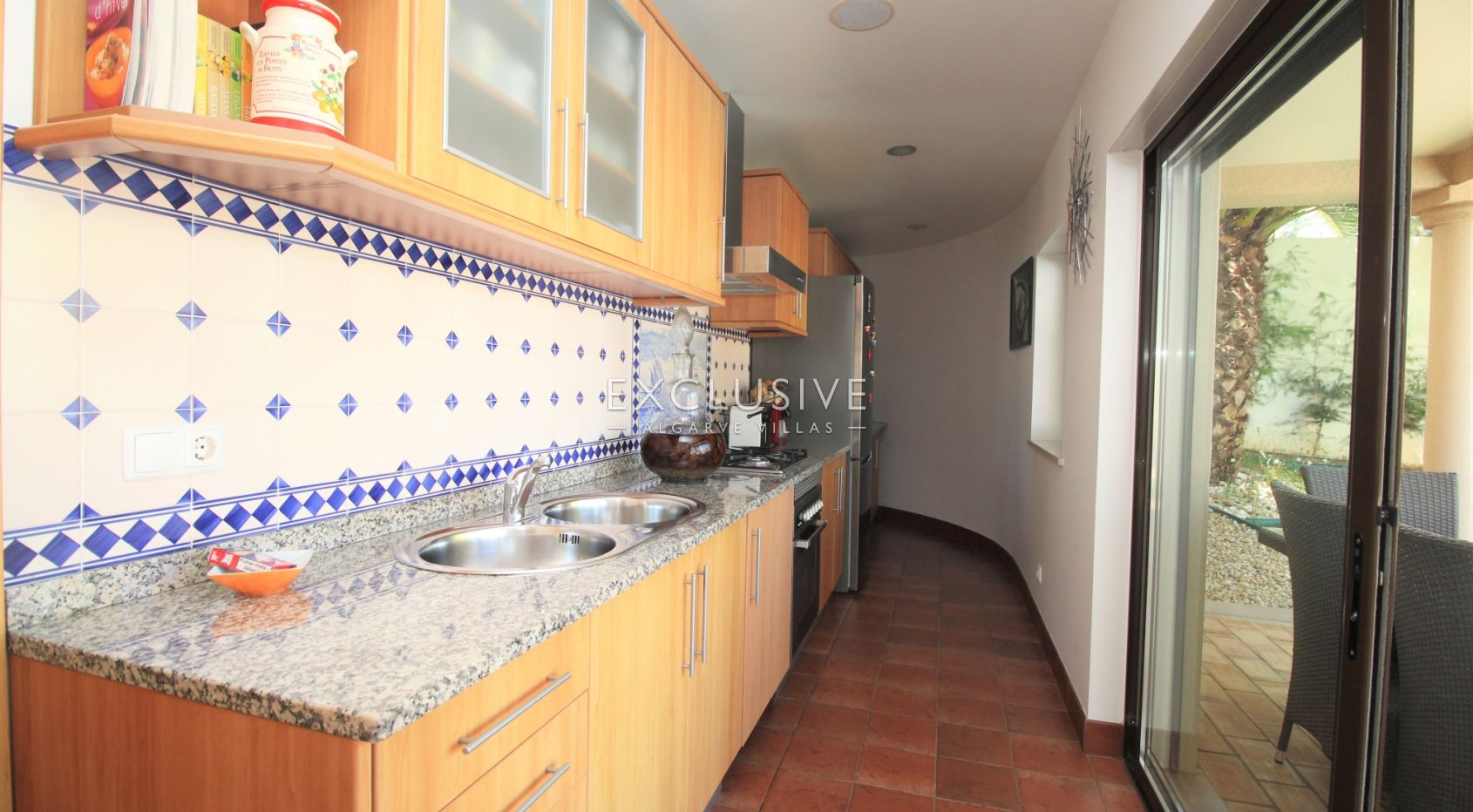 Ruime villa met zeer hoge kwaliteit interieur in Lagos Centrum