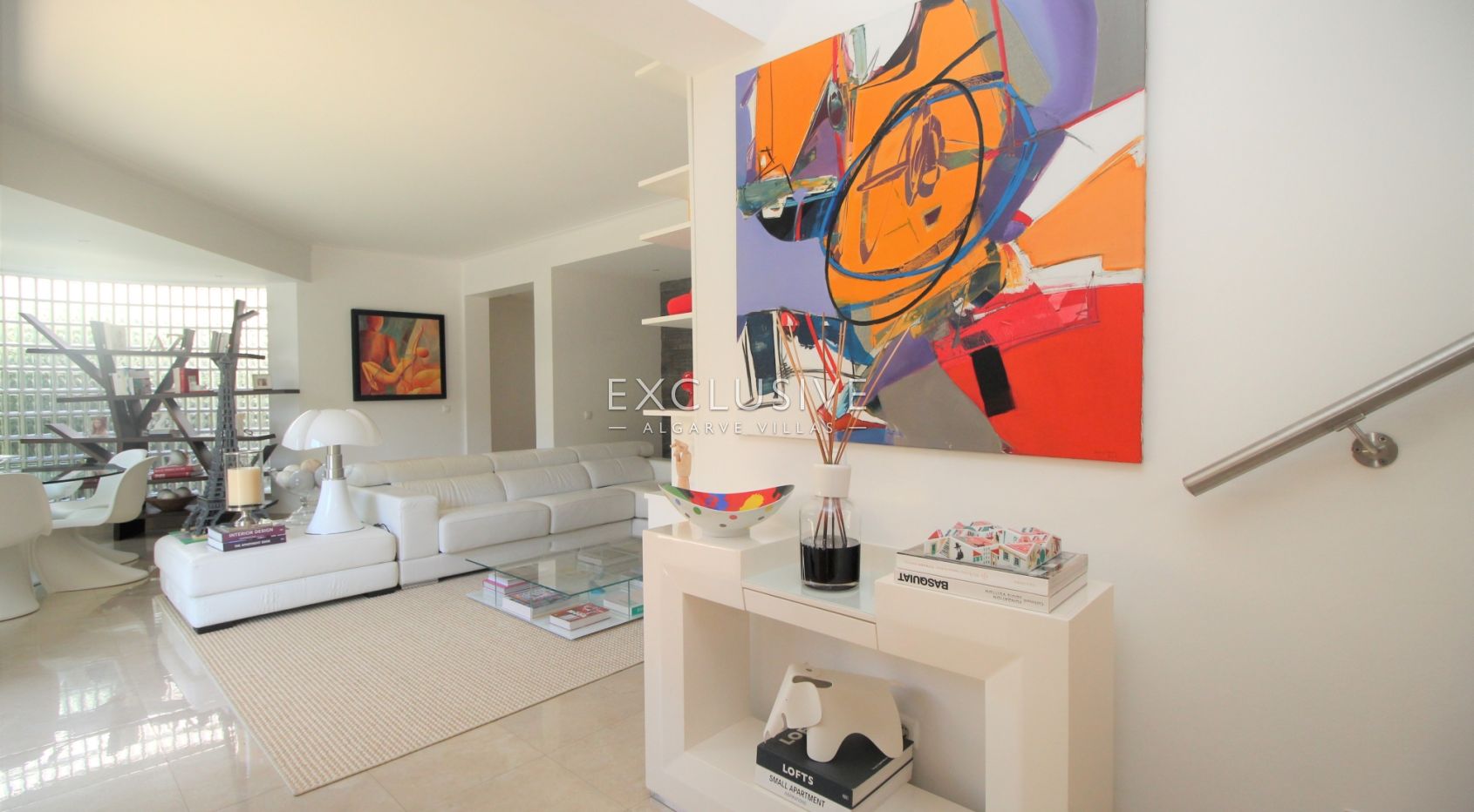 Ruime villa met zeer hoge kwaliteit interieur in Lagos Centrum