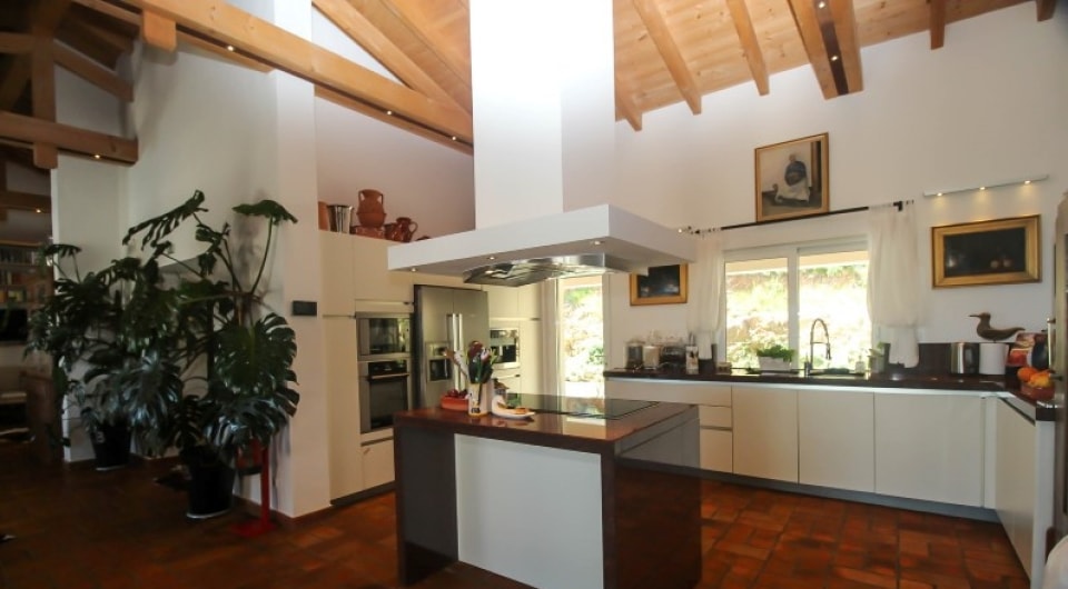 Luxurious 6 bedroom estate in Lagos Algarve