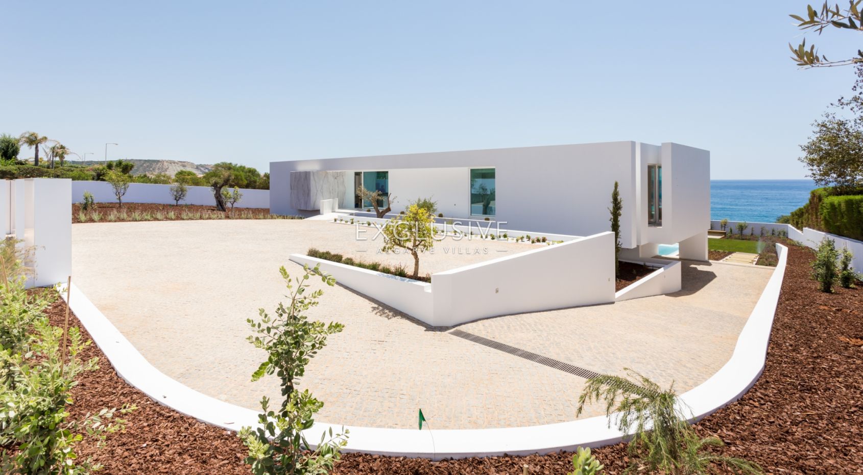 VENDU - Bord de mer-location - villa Contemporaine à praia da luz de lagos, à la vente