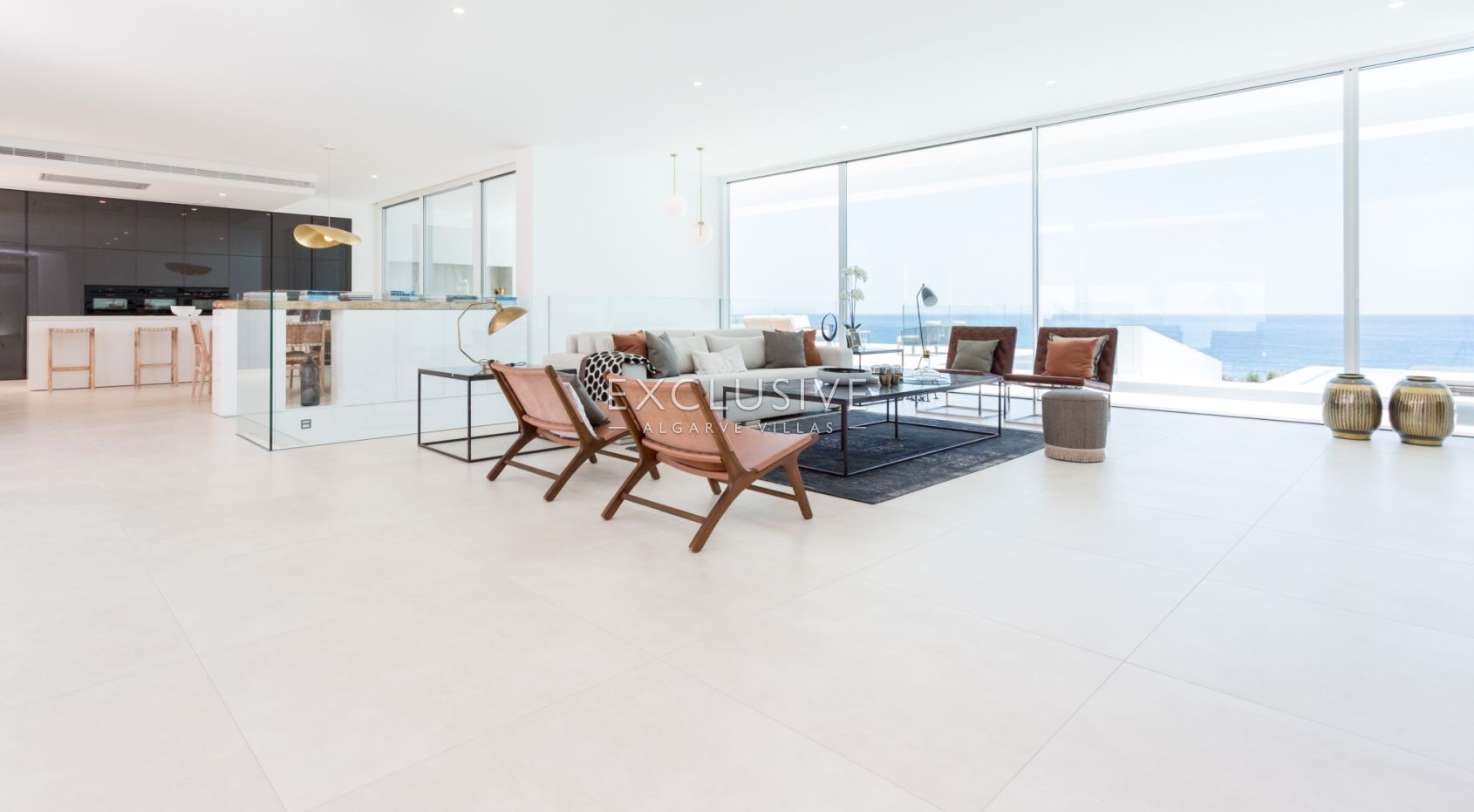 VENDU - Bord de mer-location - villa Contemporaine à praia da luz de lagos, à la vente