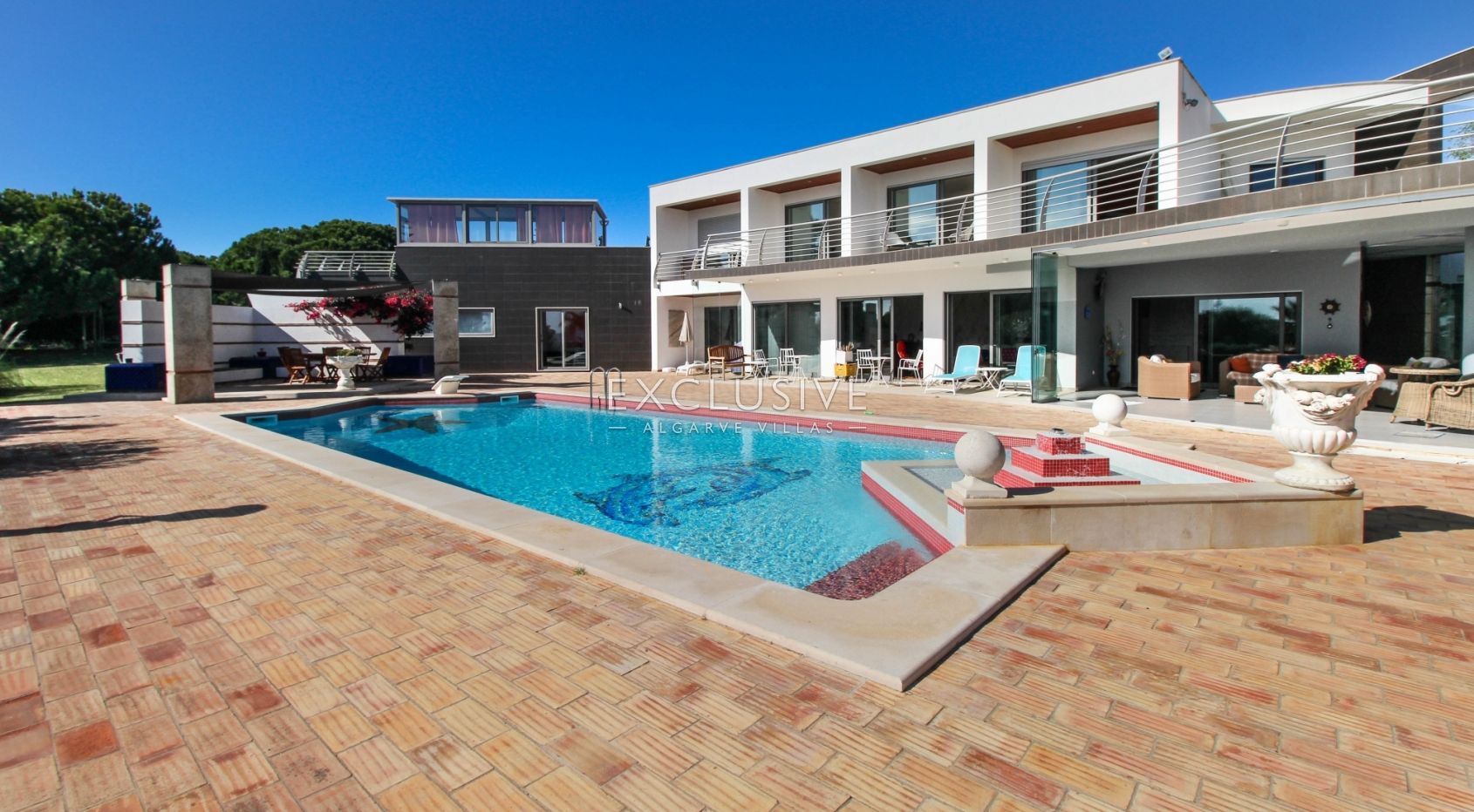 Moradia V4 contemporânea - a pé até à praia, em Porches, Algarve
