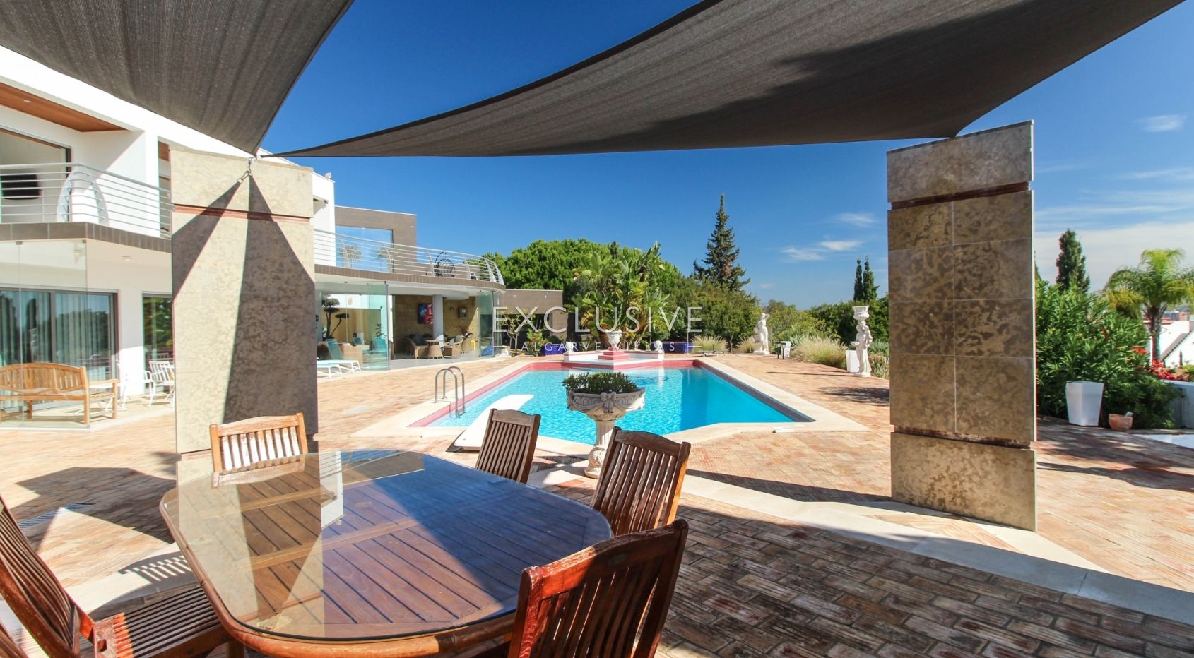 Moradia V4 contemporânea - a pé até à praia, em Porches, Algarve